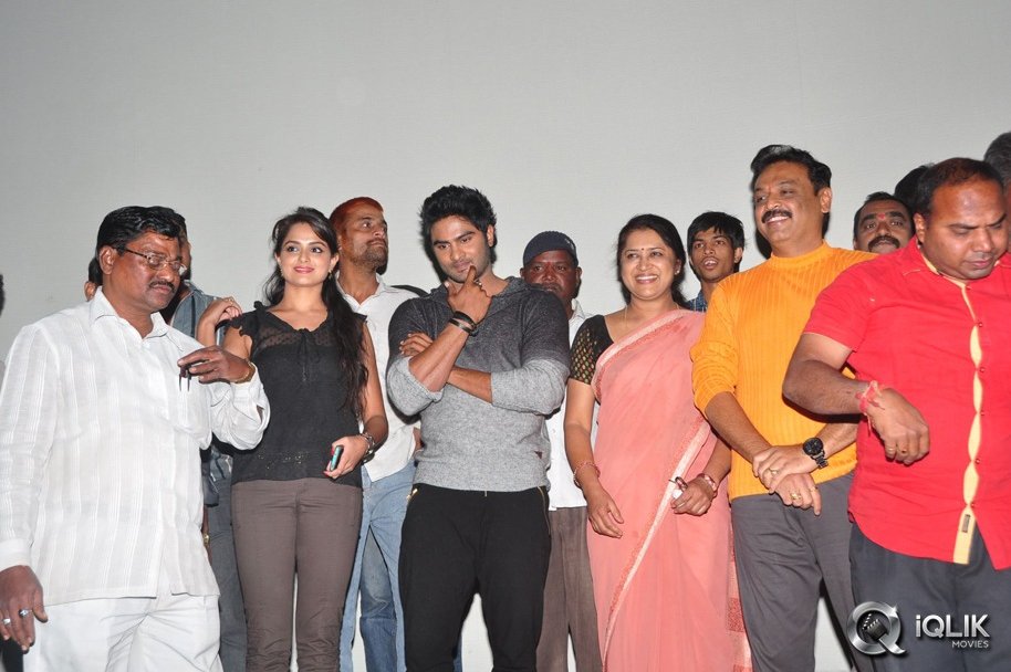 Aadu-Magadura-Bujji-Success-Meet